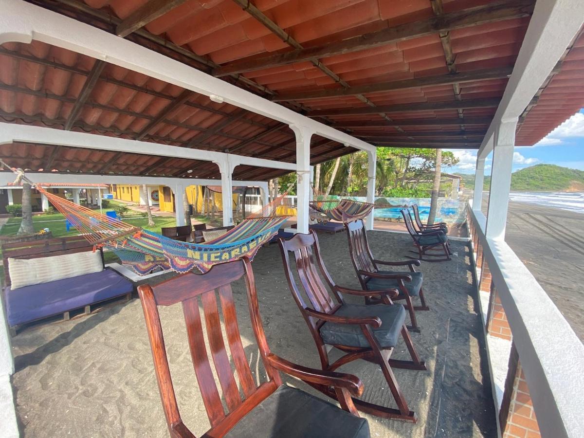 Solid Surf Camp Hostel Nicaragua Transito Bagian luar foto