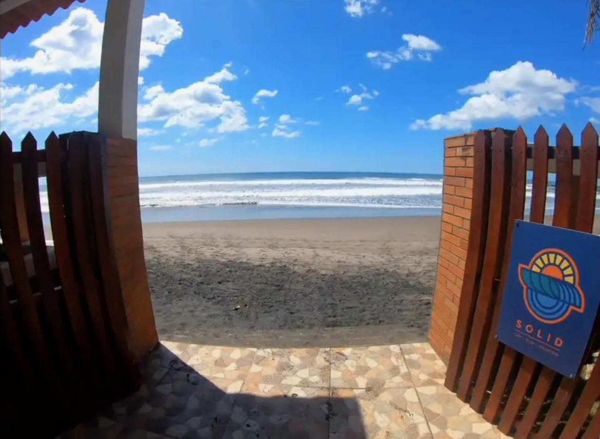 Solid Surf Camp Hostel Nicaragua Transito Bagian luar foto