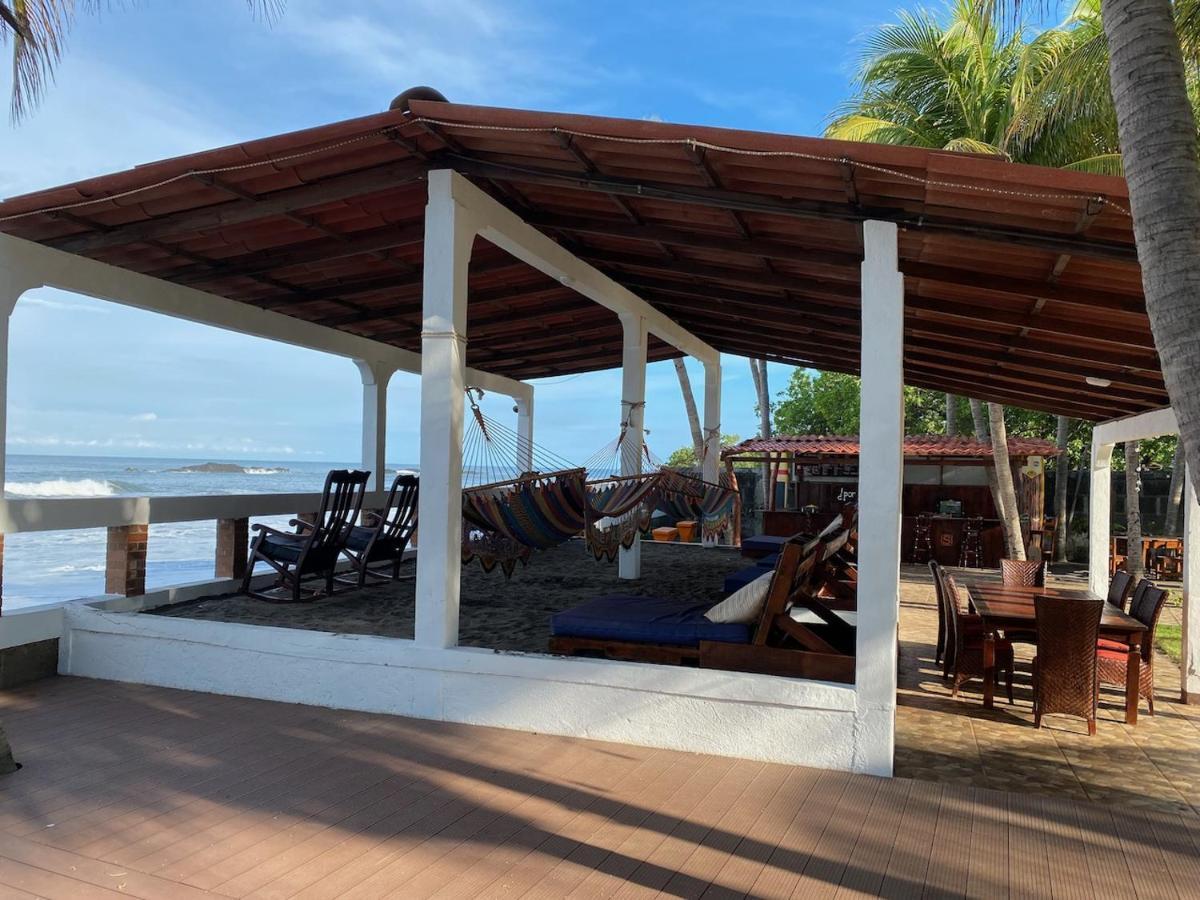 Solid Surf Camp Hostel Nicaragua Transito Bagian luar foto