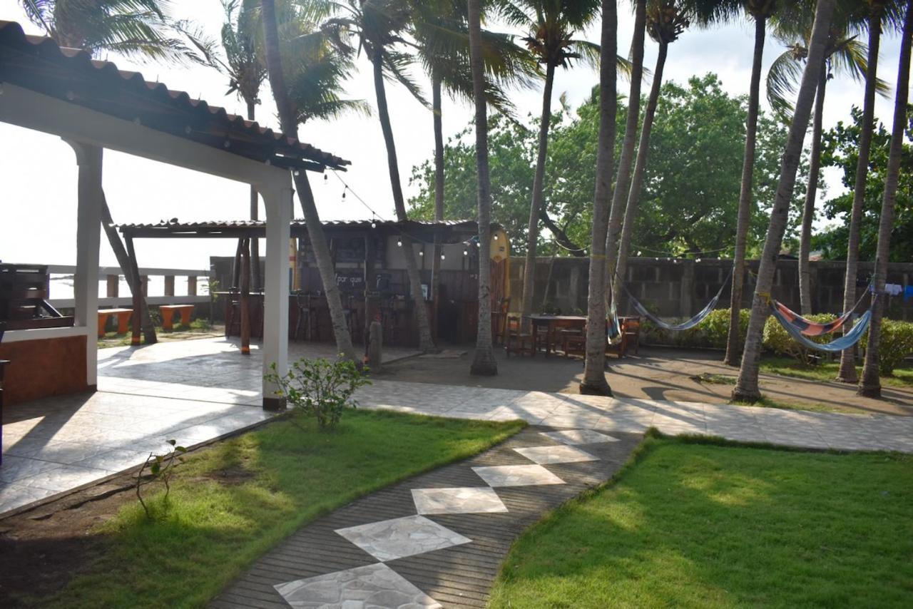 Solid Surf Camp Hostel Nicaragua Transito Bagian luar foto