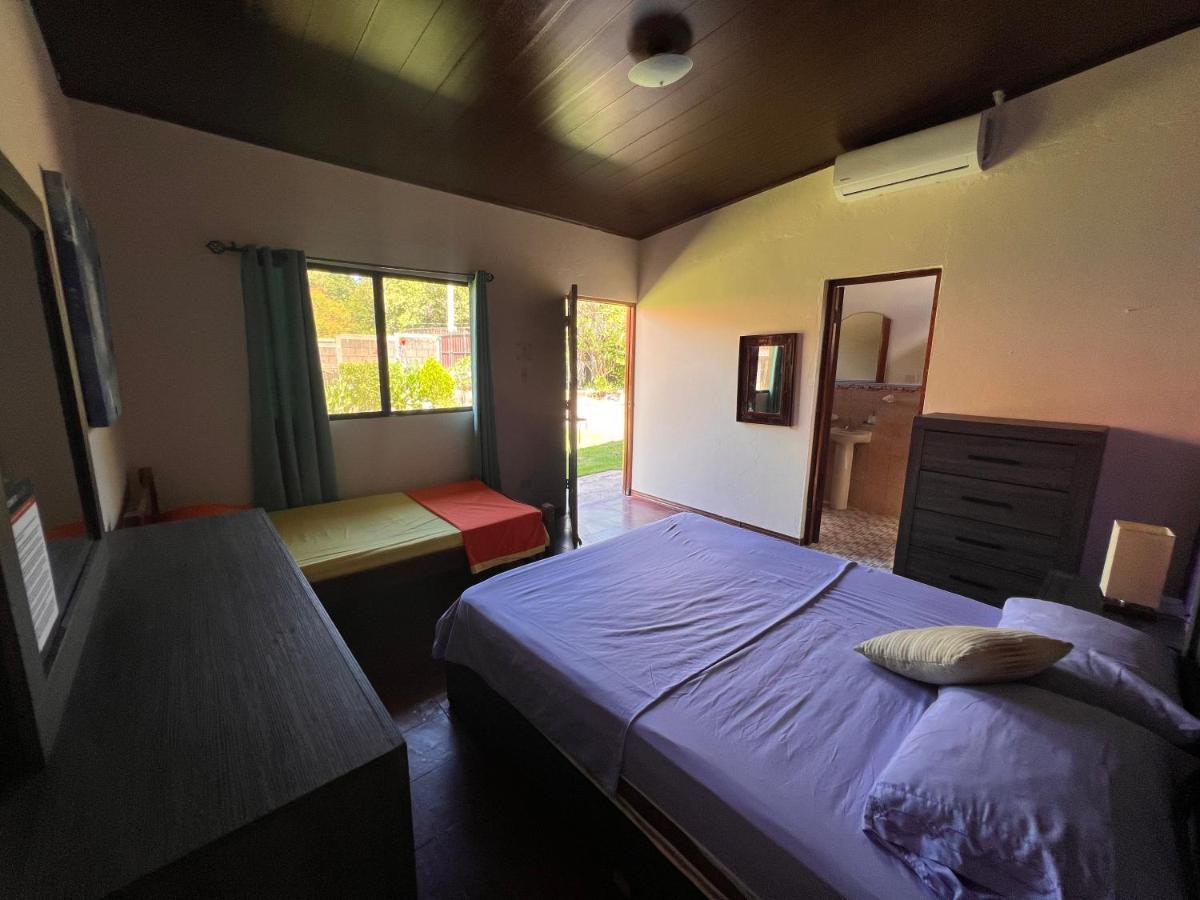 Solid Surf Camp Hostel Nicaragua Transito Bagian luar foto